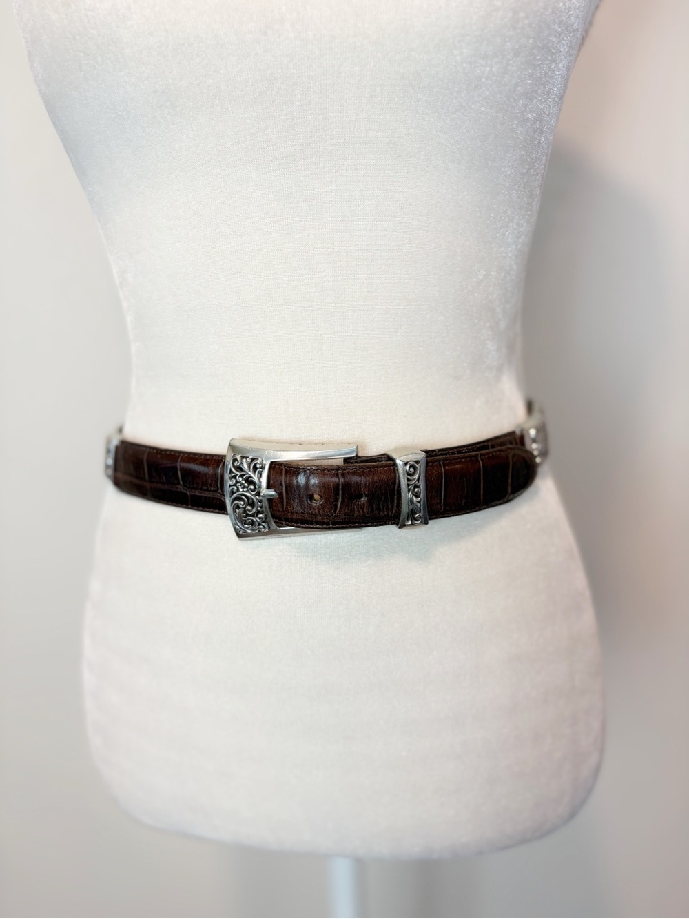 Brighton Vintage Dark Brown Croc Embossed Leather Link Belt Silver Scrollwork M